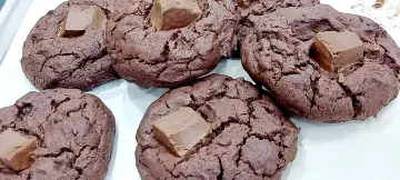 Double chocolate chocochip cookies